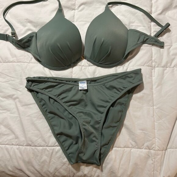 VENUS Other - Venus Enhanced Pushup Bra (size D)and Scoop Bottom (size 10) bathing suit.